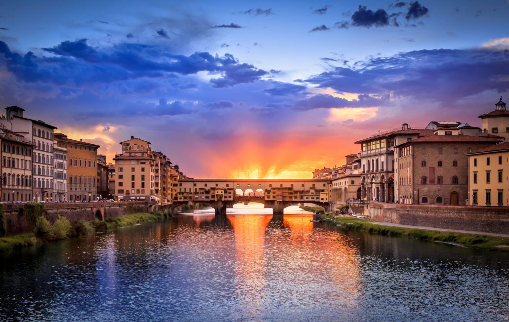 Ponte Vecchio over the Arno river in Florence, Tuscany, Italy